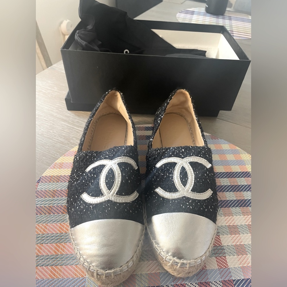 Chanel Tweed/Laminated Lambskin Espadrilles